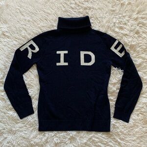 Perfect Moment Ride ski sweater in navy sz L in excellent condition